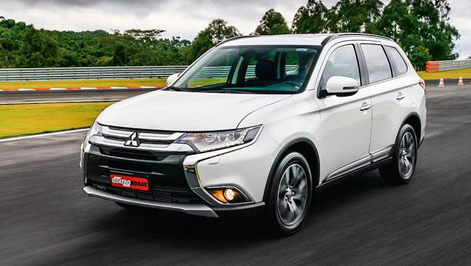 Mitsubishi reestiliza o Outlander e lan&ccedil;a vers&atilde;o a diesel - <a href="https://preprod.quatrorodas.abril.com.br/carros/testes/mitsubishi-new-outlander-2-2l-diesel-870160.shtml" rel="migration">Leia mais</a>