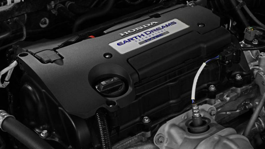 Os motores 2.4 e 3.5 V6 fazem parte da nova família Earth Dreams e trazem tecnologias como a desativação de cilindros | <a href="https://preprod.quatrorodas.abril.com.br/carros/lancamentos/honda-accord-2014-744960.shtml" rel="migration">Leia mais</a>