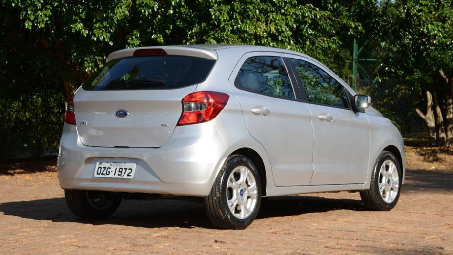 Novo Ka SEL conta com controles de estabilidade e de tra&ccedil;&atilde;o | <a href="https://preprod.quatrorodas.abril.com.br/carros/lancamentos/novo-ford-ka-792257.shtml" rel="migration">Leia mais</a>