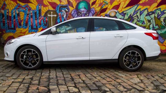 Projeto global, ele tem estilo bem mais esportivo que seu antecessor | <a href="https://preprod.quatrorodas.abril.com.br/carros/lancamentos/novo-ford-focus-sedan-755333.shtml" rel="migration">Leia mais</a> Projeto global, ele tem estilo bem mais esportivo que seu antecessor | <a href="https://preprod.quatrorodas.abril.com.br/carros/lancamentos/novo-ford-focus-sedan-755333.shtml" rel="migration">Leia mais</a>