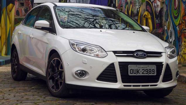 O motor Duratec é o primeiro flex do mundo com injeção direta de combustível | <a href="https://preprod.quatrorodas.abril.com.br/carros/lancamentos/novo-ford-focus-sedan-755333.shtml" rel="migration">Leia mais</a> O motor Duratec é o primeiro flex do mundo com injeção direta de combustível | <a href="https://preprod.quatrorodas.abril.com.br/carros/lancamentos/novo-ford-focus-sedan-755333.shtml" rel="migration">Leia mais</a>