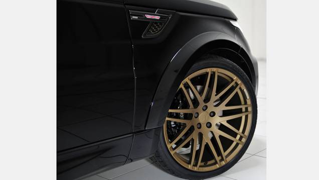O veículo também tem uma atualização para o motor 3.0 V6 biturbo a diesel, adicionando uma potência extra de 31 cavalos de potência e 8,1 mkgf de torque,| <a href="https://preprod.quatrorodas.abril.com.br/noticias/saloes/genebra-2014/brabus-mostrara-range-rover-sp" rel="migration"></a> O veículo também tem uma atualização para o motor 3.0 V6 biturbo a diesel, adicionando uma potência extra de 31 cavalos de potência e 8,1 mkgf de torque,| <a href="https://preprod.quatrorodas.abril.com.br/noticias/saloes/genebra-2014/brabus-mostrara-range-rover-sp" rel="migration"></a>