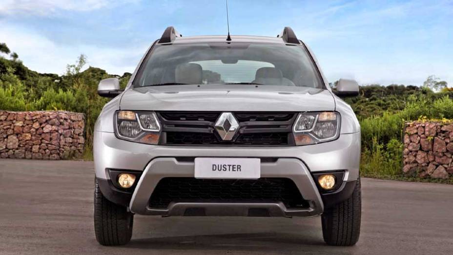 A Renault optou por reduzir os preços das versões de entrada em até R$ 1.000; agora, a versão Expression 1.6 16V parte de R$ 62.990 | <a href="https://preprod.quatrorodas.abril.com.br/noticias/fabricantes/renault-duster-2016-estreia-novo-visual-852094.shtml" target="_blank" rel="migration"></a>