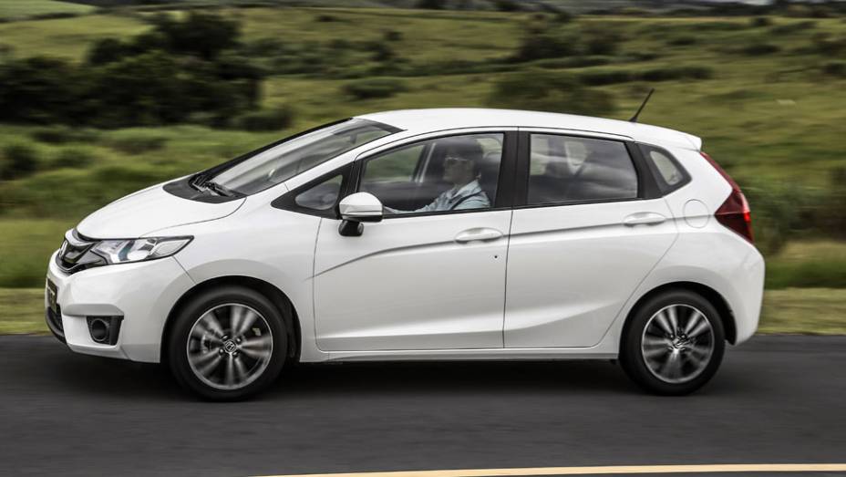 O novo Fit é 9 centímetros mais longo do que seu antecessor | <a href="https://preprod.quatrorodas.abril.com.br/carros/lancamentos/novo-honda-fit-781163.shtml" rel="migration">Leia mais</a>