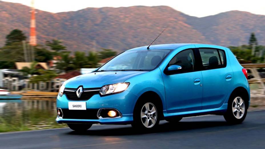 Com design totalmente novo, Sandero chega à segunda geração disposto a mudar sua imagem | <a href="https://preprod.quatrorodas.abril.com.br/carros/lancamentos/renault-sandero-787644.shtml" rel="migration">Leia mais</a>