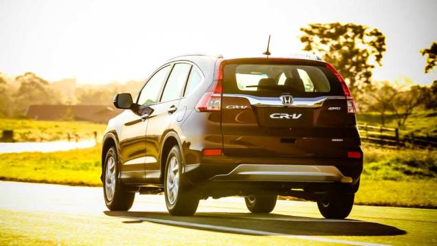 O SUV passa a ser importado do México apenas na versão EXL 4x4, custando R$ 134.900 | <a href="https://preprod.quatrorodas.abril.com.br/noticias/fabricantes/honda-cr-v-reestilizado-chega-r-134-900-882983.shtml" target="_blank" rel="migration">Leia mais</a> O SUV passa a ser importado do México apenas na versão EXL 4x4, custando R$ 134.900 | <a href="https://preprod.quatrorodas.abril.com.br/noticias/fabricantes/honda-cr-v-reestilizado-chega-r-134-900-882983.shtml" target="_blank" rel="migration">Leia mais</a>