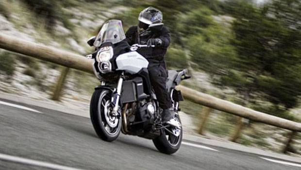 Kawasaki lança Versys 1000 no Brasil