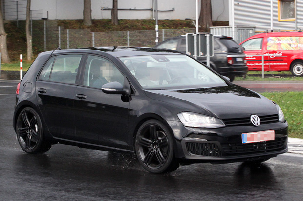 VW Golf VII R pode ter mais de 300 cv