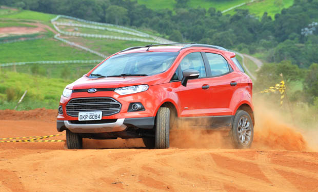 Ford lança EcoSport 4WD e Powershift