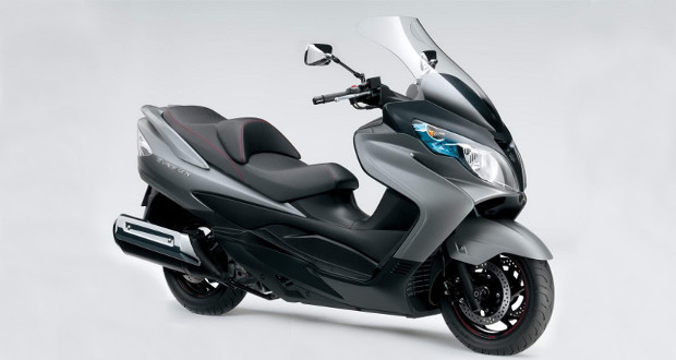 Suzuki lança Burgman 400 Lux na Europa Suzuki lança Burgman 400 Lux na Europa