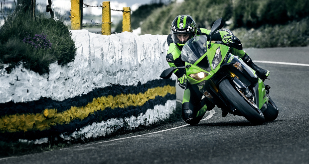 Kawasaki lança nova Ninja ZX-6R 636 no Brasil