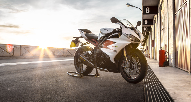 Triumph lança Daytona 675R e Street Triple Triumph lança Daytona 675R e Street Triple