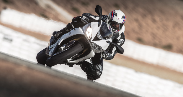 Triumph inaugura concessionária em Brasília Triumph inaugura concessionária em Brasília