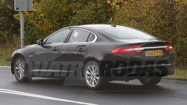 jaguar-xf-mule-6.jpeg jaguar-xf-mule-6.jpeg