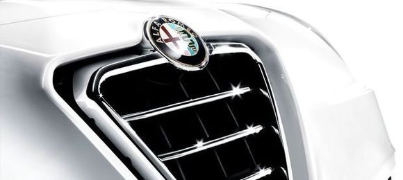 Alfa Romeo planeja novo carro com tração traseira, diz site