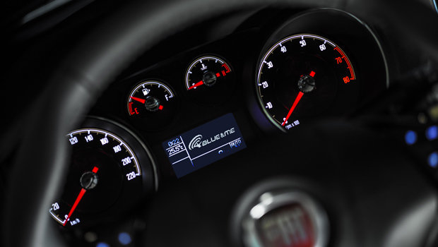 fiat-linea-2015-3.jpeg fiat-linea-2015-3.jpeg