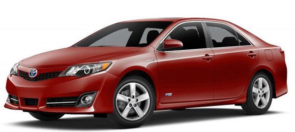 Toyota Camry reestilizado será mostrado no Salão de Nova York