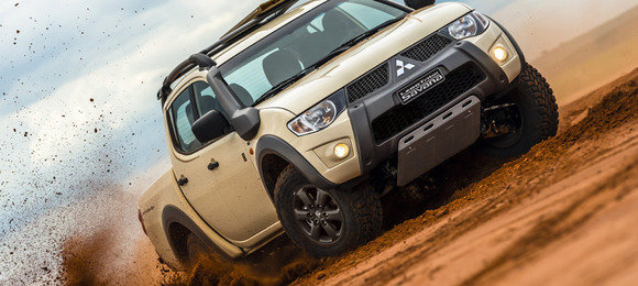 Mitsubishi lança L200 Triton Savana 20 Anos