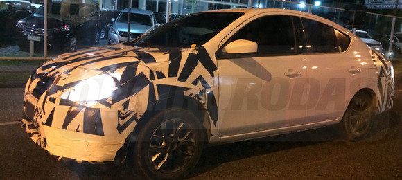 Novo Versa é flagrado no PR