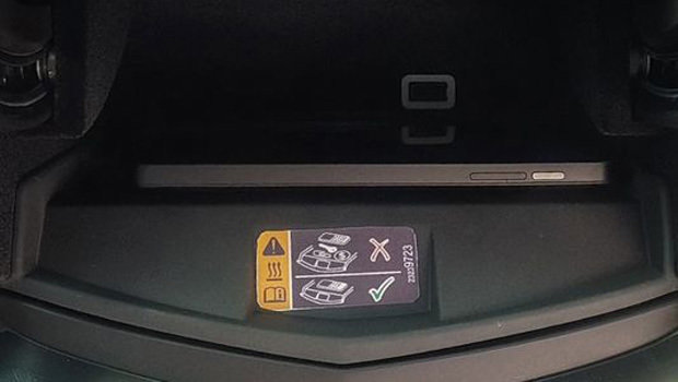 Cadillac terá sistema wireless de recarga de telefones