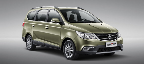 GM lança minivan de sete lugares na China