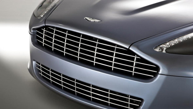 Aston Martin e Daimler ampliam parceria