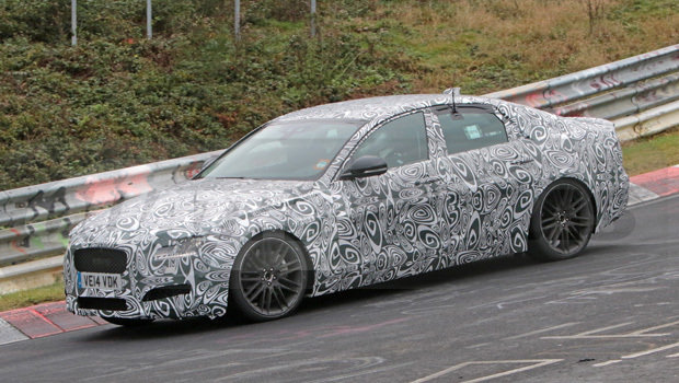 Flagramos o novo Jaguar XF