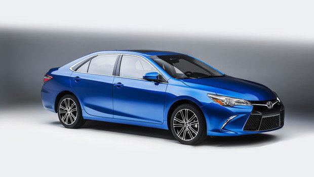 Toyota divulga preços de edições especiais do Camry e Corolla