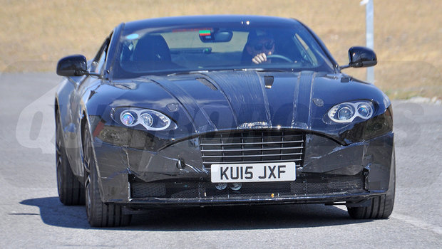 Aston Martin continua a testar o DB11