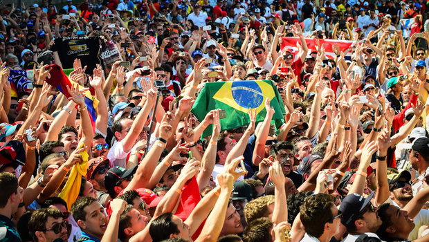 torcida-interlagos.jpeg torcida-interlagos.jpeg
