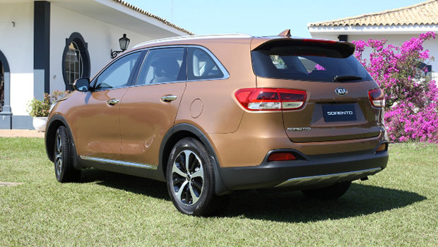 kia-sorento-2.jpeg kia-sorento-2.jpeg