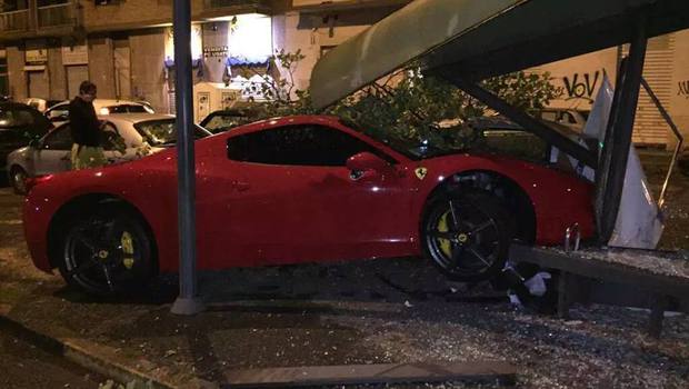 ferrari.jpeg ferrari.jpeg