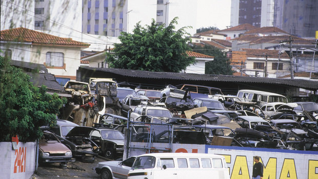 Quadrilha que praticava fraudes contra seguradoras de carros é desmanchada