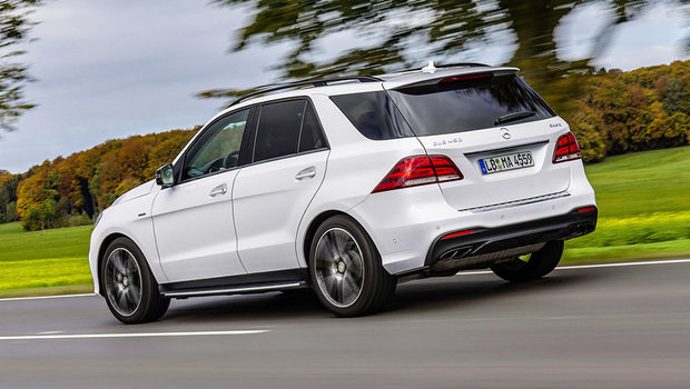 Mercedes-Benz GLE ganha versão apimentada 450 AMG