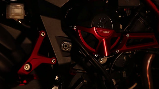 mv-agusta-dragster-rr-lewis-hamilton-3.jpeg mv-agusta-dragster-rr-lewis-hamilton-3.jpeg