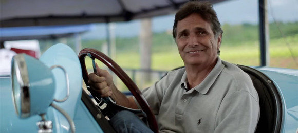 Em documentário, brasileiros falam sobre relacionamento com seus carros