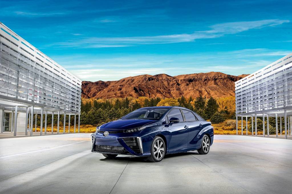 Toyota Mirai é aposta da montadora para os carros do amanhã
