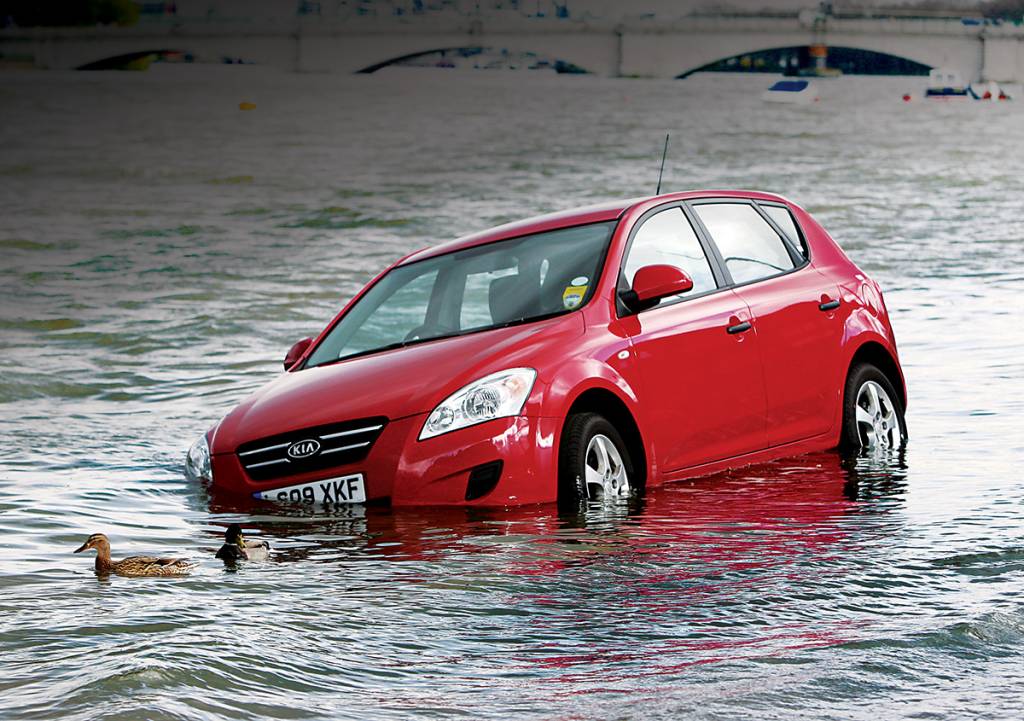 Carro afogado Carro afogado
