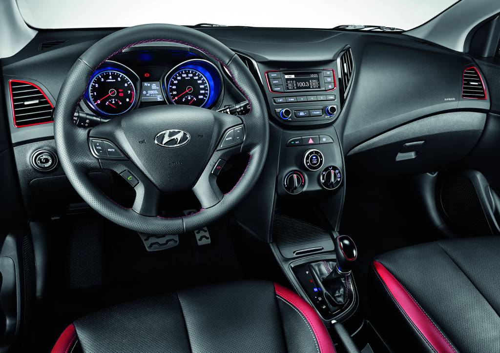 Hyundai HB20 R spec (interior) Hyundai HB20 R spec (interior)