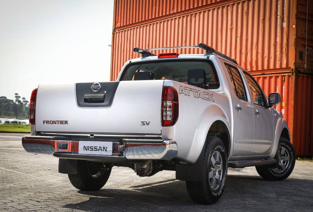 nissan-frontier-attack-2 nissan-frontier-attack-2