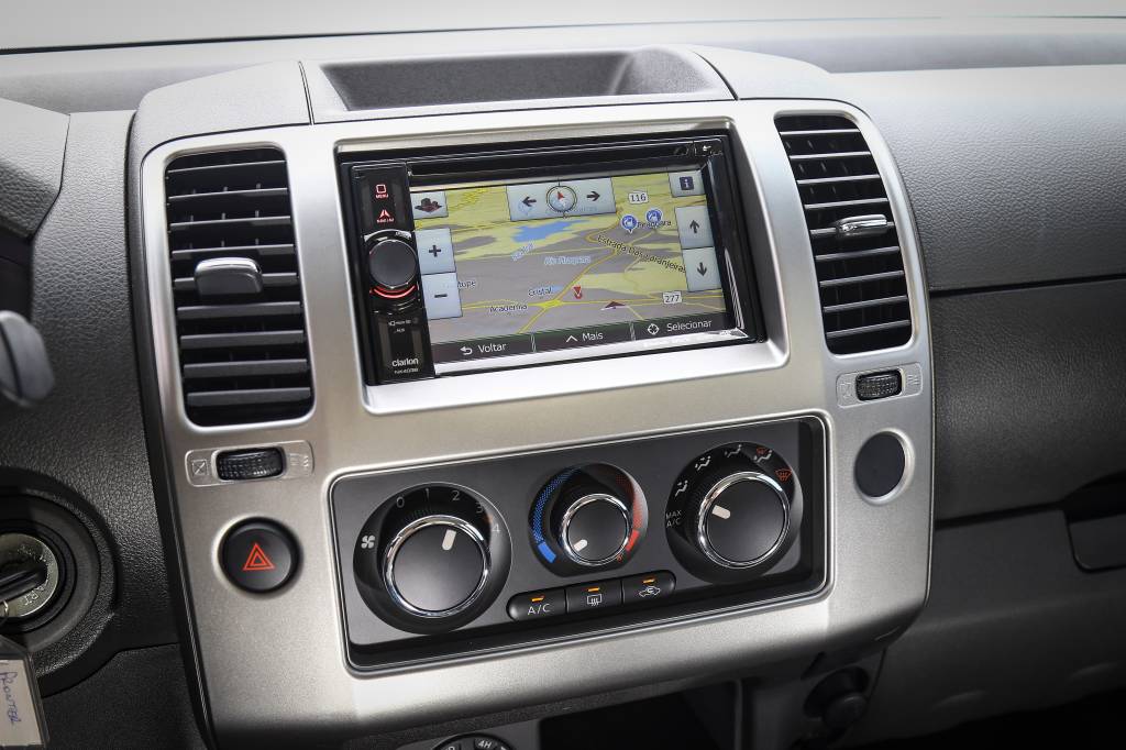 nissan-frontier-attack-3 nissan-frontier-attack-3