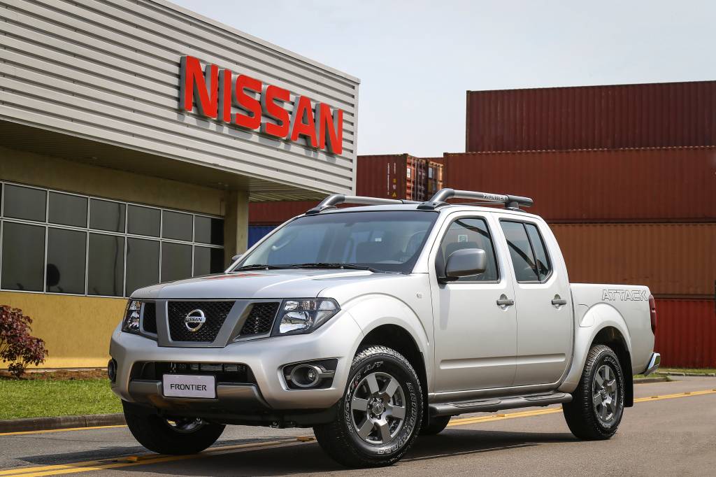 nissan-frontier-attack-5 nissan-frontier-attack-5