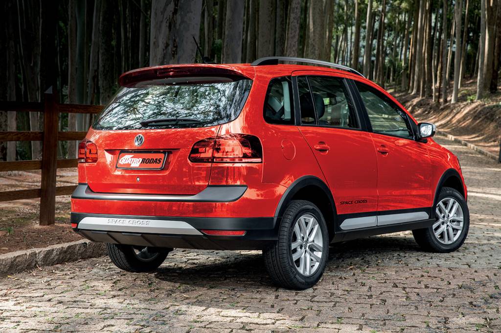 VW Space Cross VW Space Cross