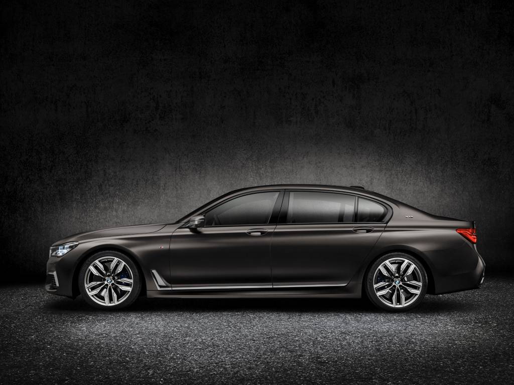 BMW M760Li 2 BMW M760Li 2