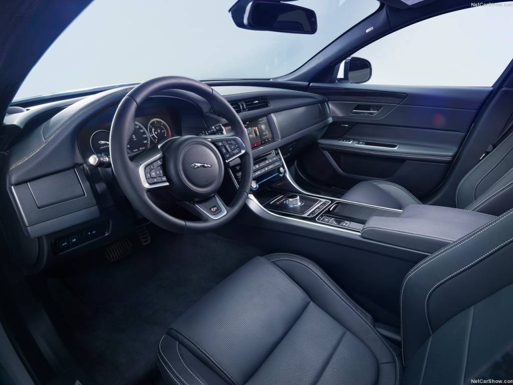 Jaguar XF 3 Jaguar XF 3