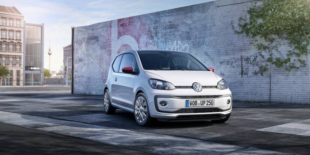 VW Up! é reestilizado e ganha motor 1.0 TSI na Europa