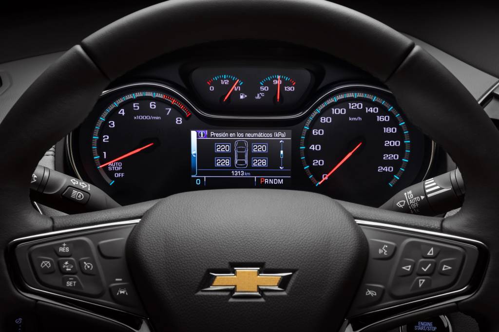 Novo Chevrolet Cruze (painel) Novo Chevrolet Cruze (painel)