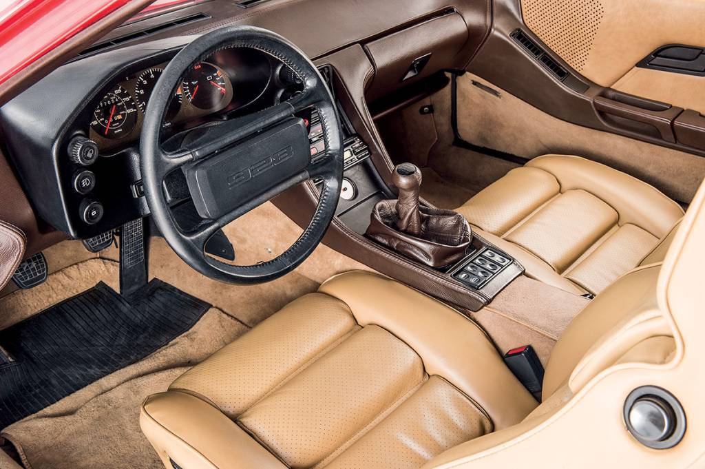 Porsche 928