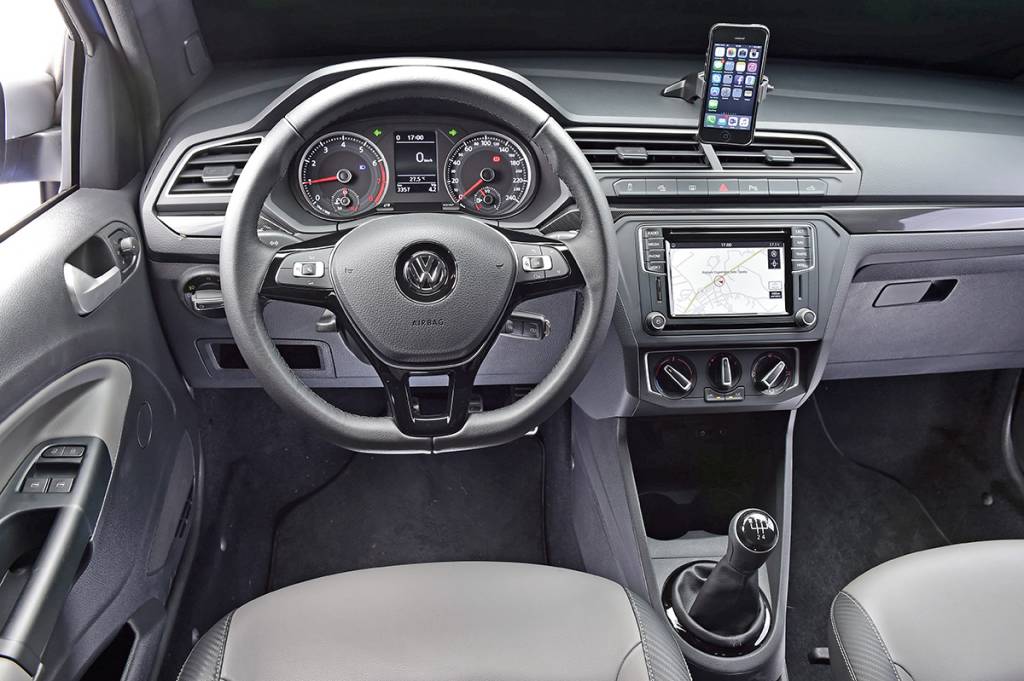 Fiat Strada Adventure x VW Saveiro Cross Fiat Strada Adventure x VW Saveiro Cross