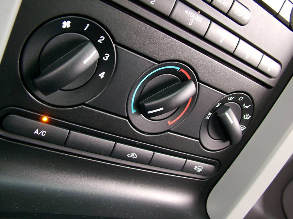 Ar-condicionado do Ford Mustang GT Ar-condicionado do Ford Mustang GT